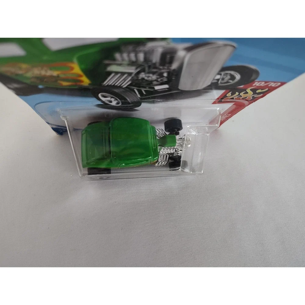 2017 Hot Wheels '32 Ford HW Flames Series Green Hot Rod - NEW NIP